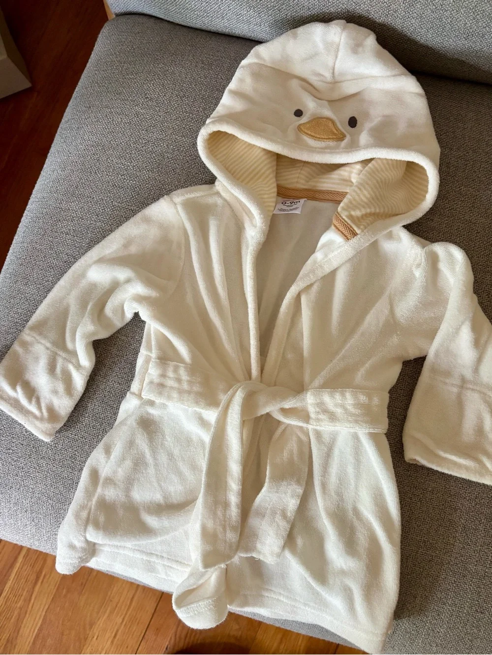 Carter’s Infant (0-9 month) Duck Hooded Bath Robe with Belt